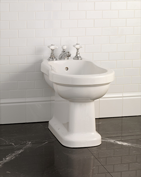 Bidet Blues - Corte al Lago, Bolsena | Devon&Devon