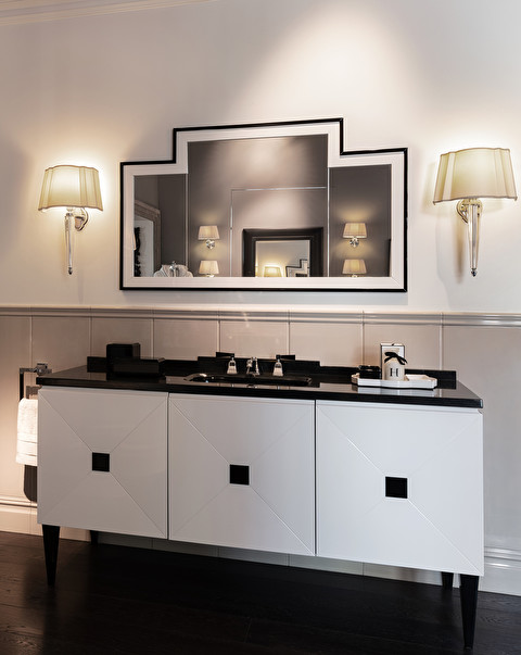 Vogue 1 Mirror - Bathroom Accessories and Lighting | Devon&Devon