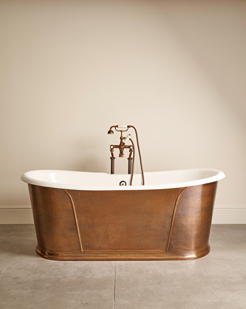 Camelot Rame Antico Bathtub - Monsignor della Casa Castle Tuscany | Devon&Devon