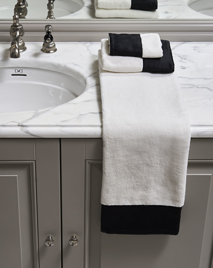 Plush hand towel Deluxe Design by Devon Devon